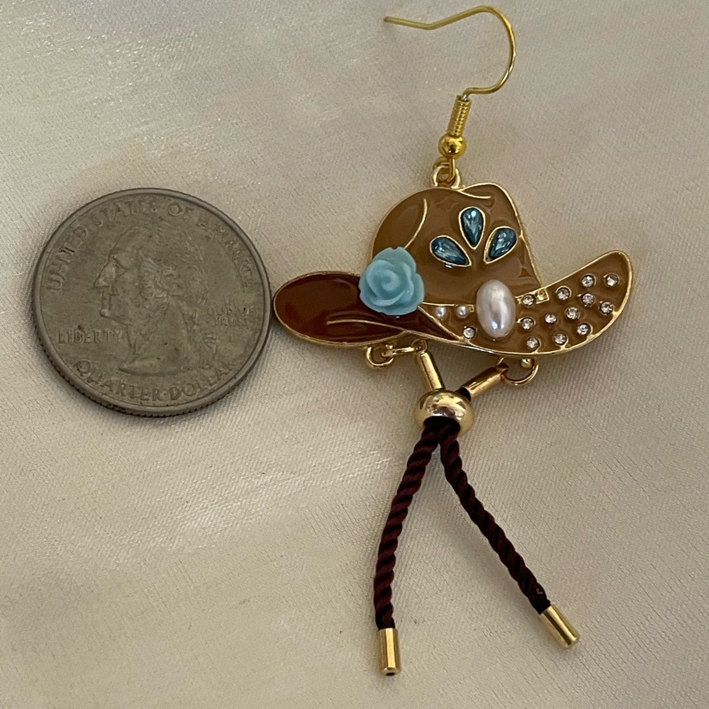 Cowgirl Hat Earrings - Picture 3 of 4